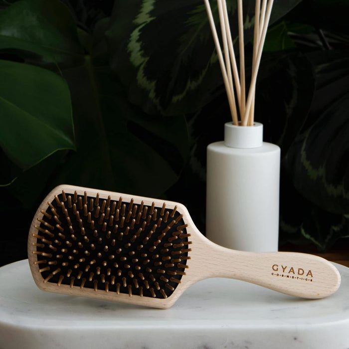 GYADA COSMETICS Rechteckige Buchenholz-Haarbürste