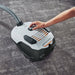 AEG Staubsauger mit Beutel / 360° drehbare Räder / Zusatzdüsen und Staubbeutel / für Hart- und Teppichböden / 800 Watt / 9 m Aktionsradius
