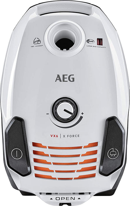 AEG Staubsauger mit Beutel / 360° drehbare Räder / Zusatzdüsen und Staubbeutel / für Hart- und Teppichböden / 800 Watt / 9 m Aktionsradius